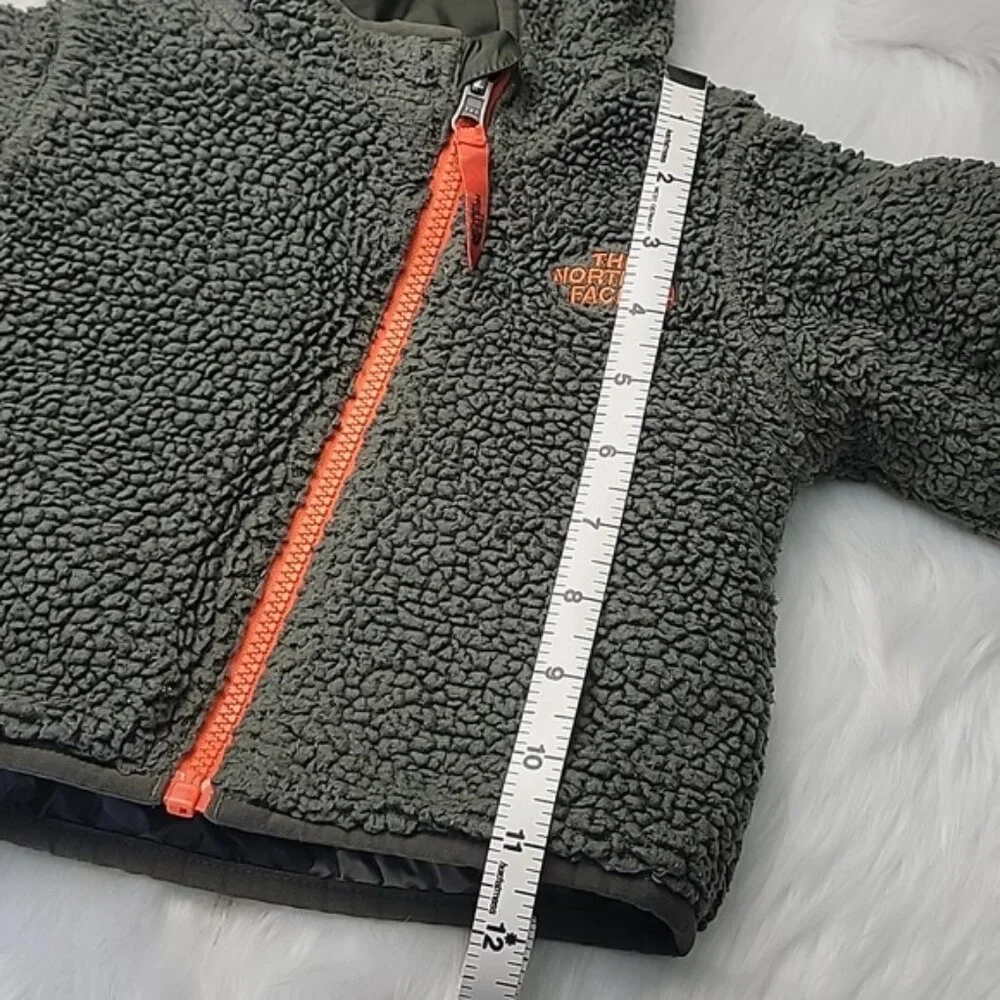 THE NORTH‎ FACE Reversible Full Zip Green Sherpa Camo Hooded Lightweight Jacket